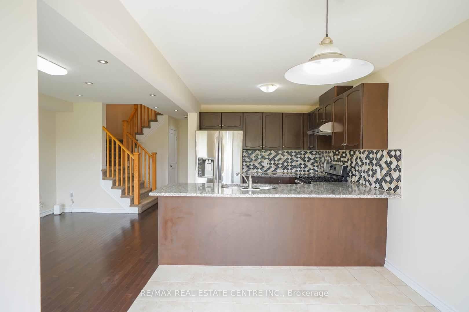 454 Starwood Drive photo 17
