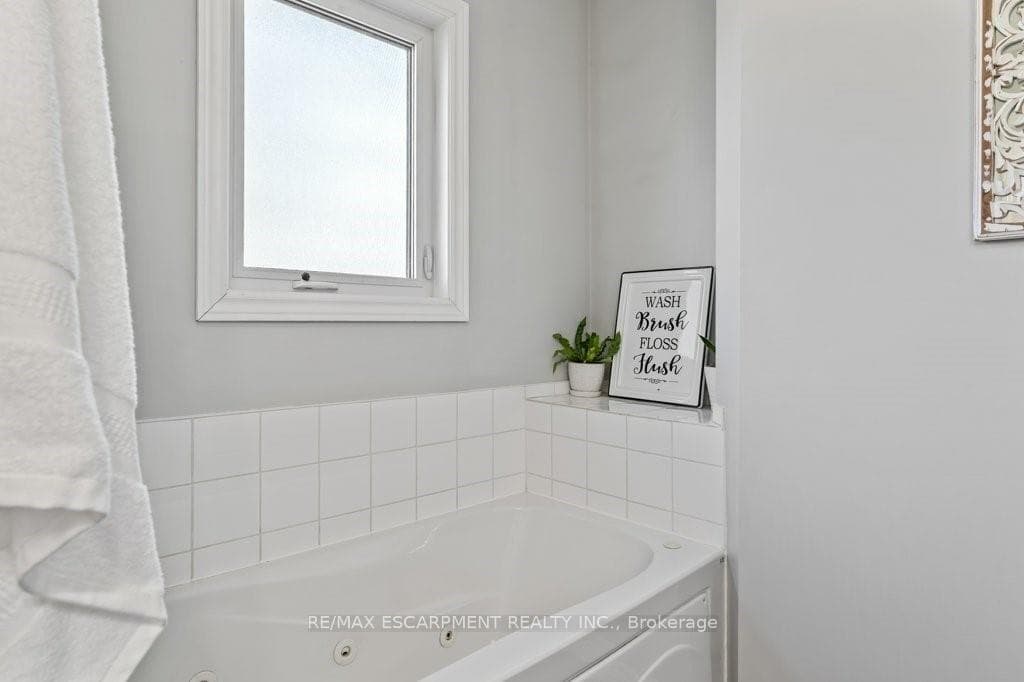 9793 Dickenson Road photo 23