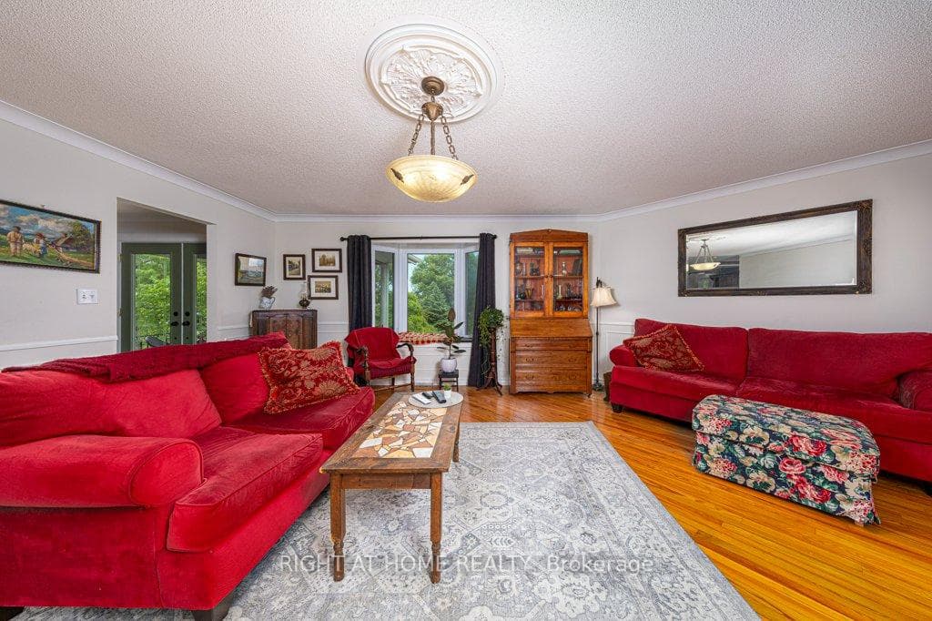 550 Queen Street photo 11