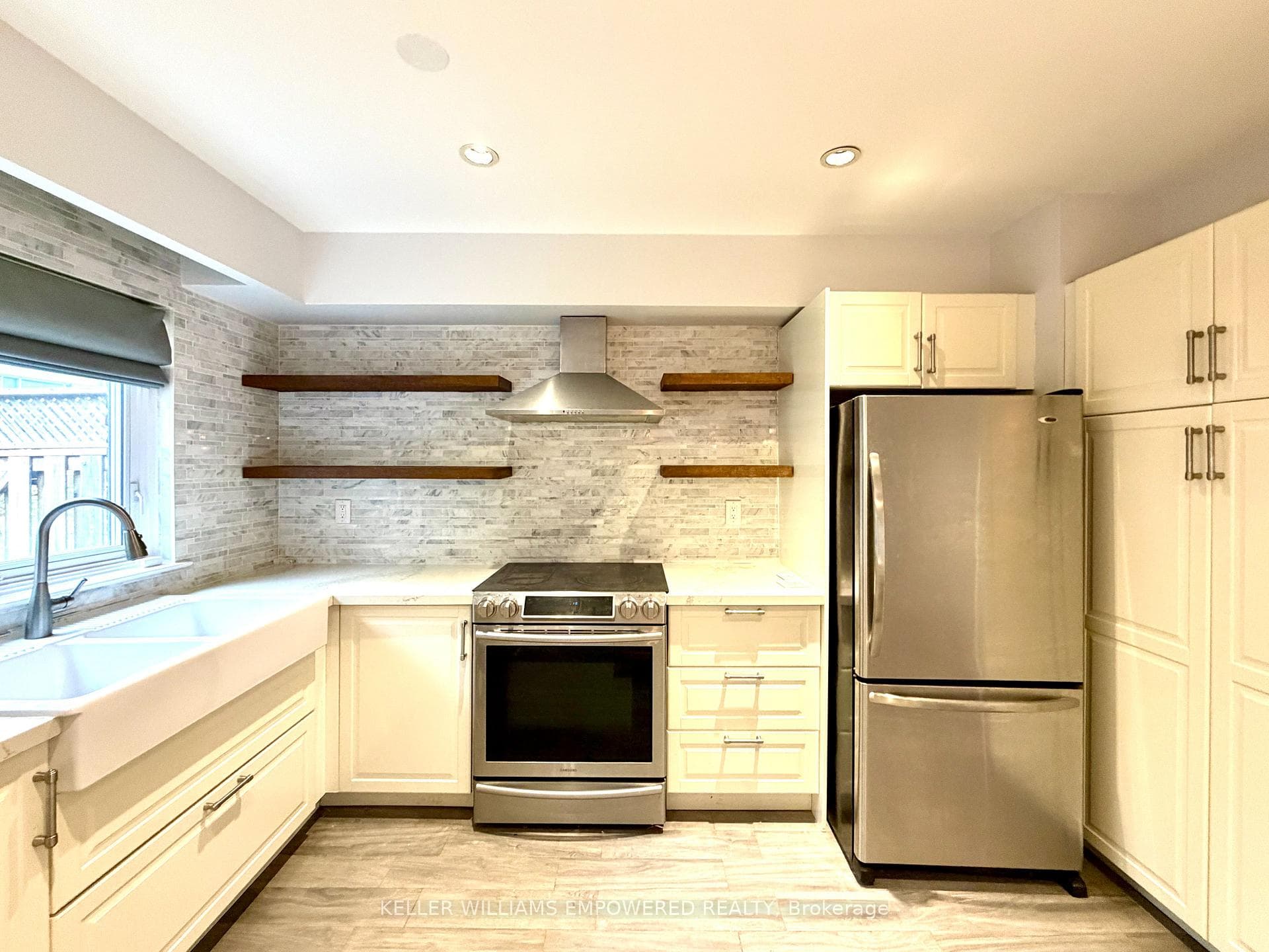 240 Balliol Street photo 9