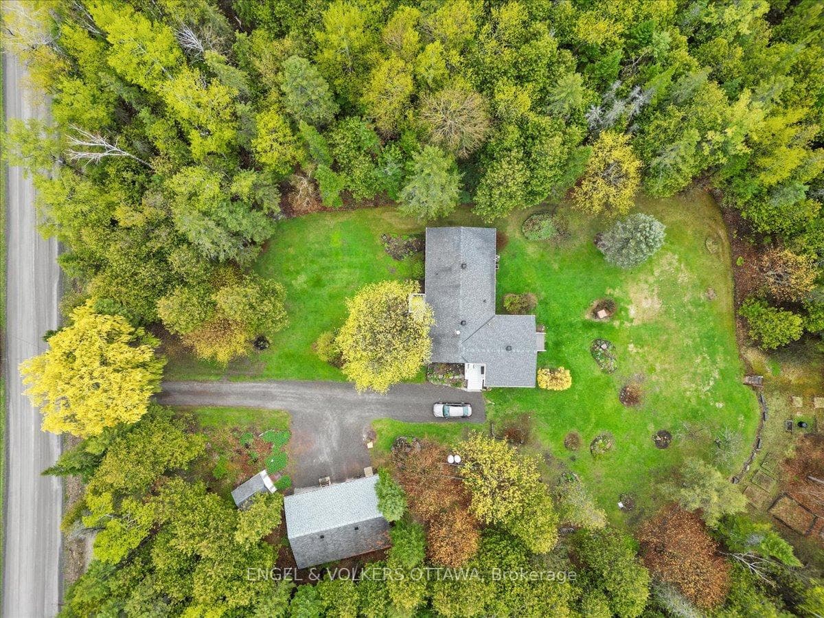 4841 Torbolton Ridge photo 43