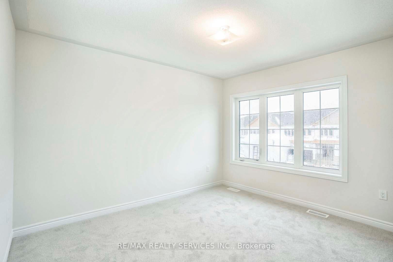 525 Red Elm Road photo 19