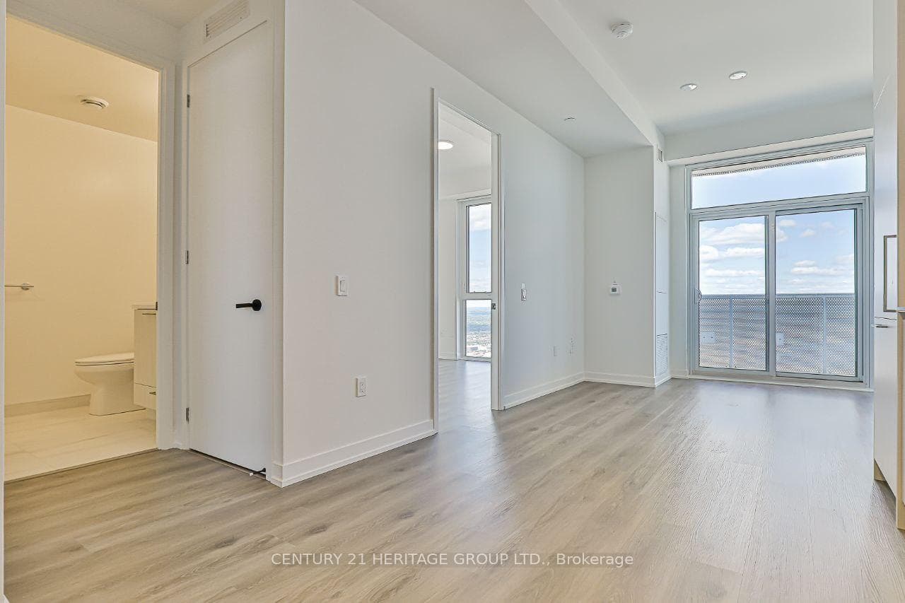 225 Commerce Street Unit 6510 photo 3