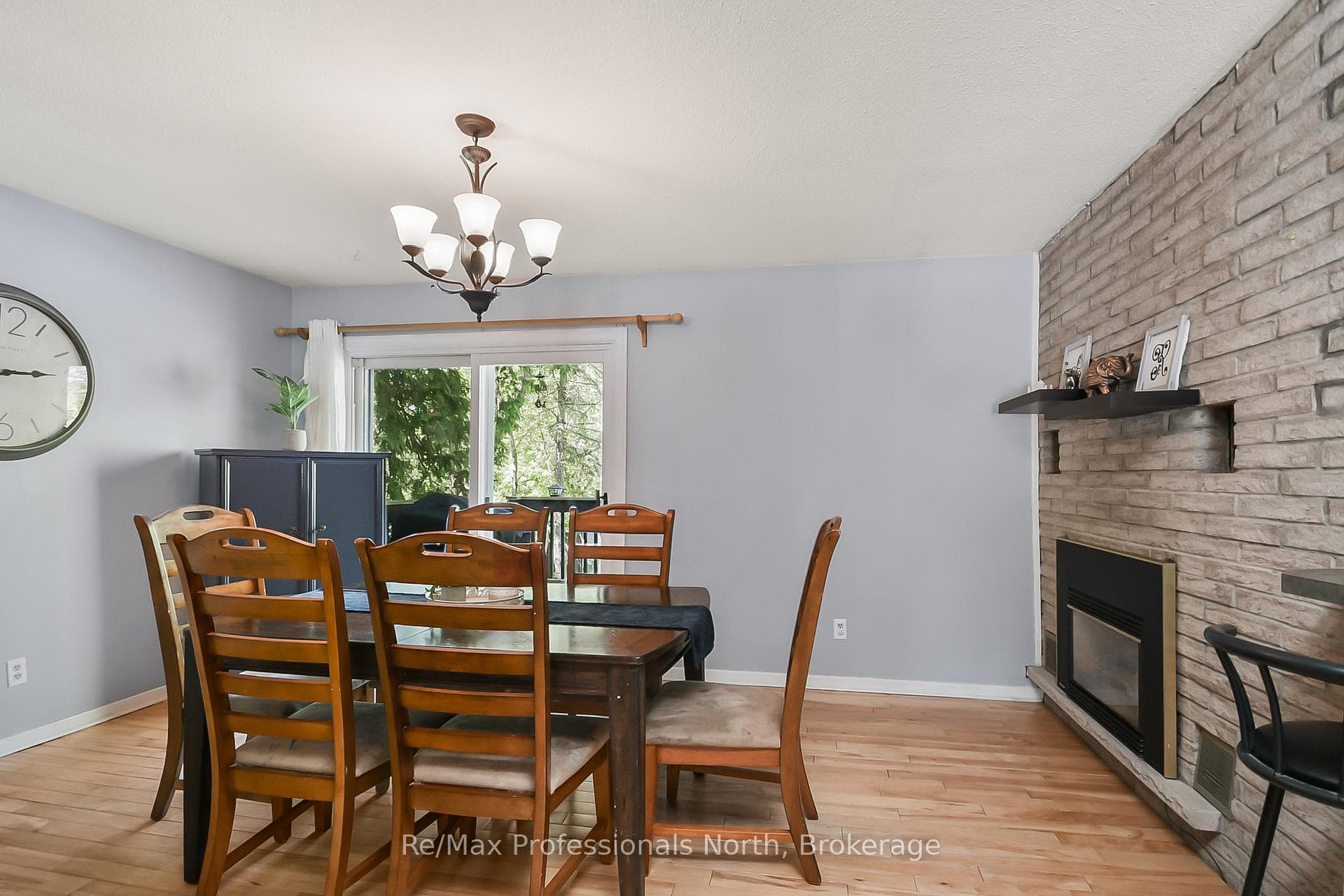 110 FRASER Street photo 8