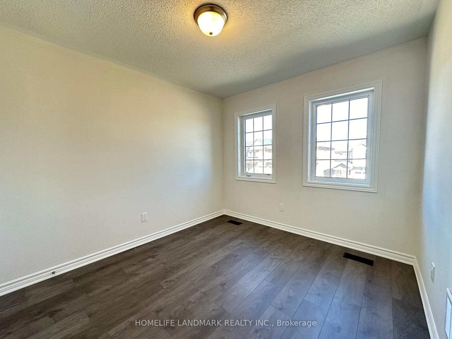 10 Sapphire Way photo 29