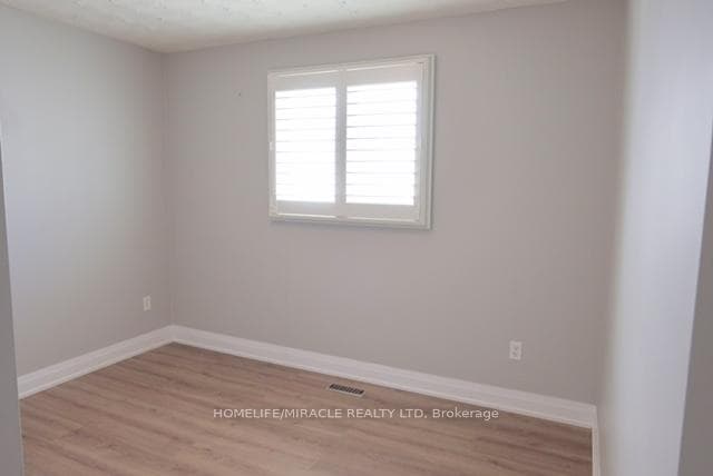 7760 Cavendish Drive photo 18