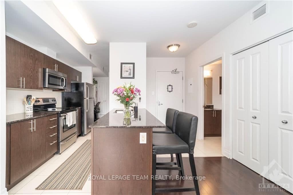 90 LANDRY Street Unit 610 photo 12