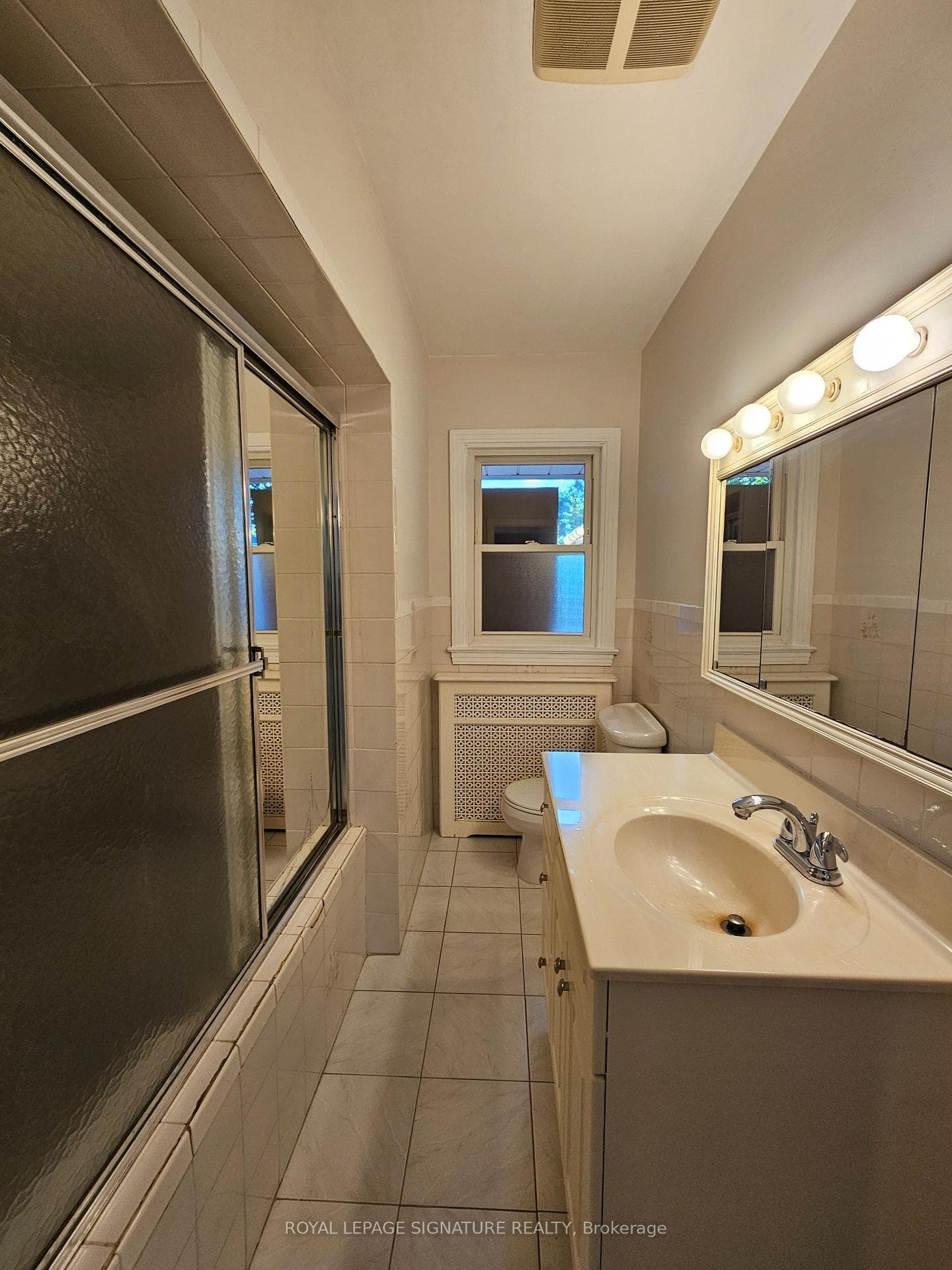 964 King Road photo 10