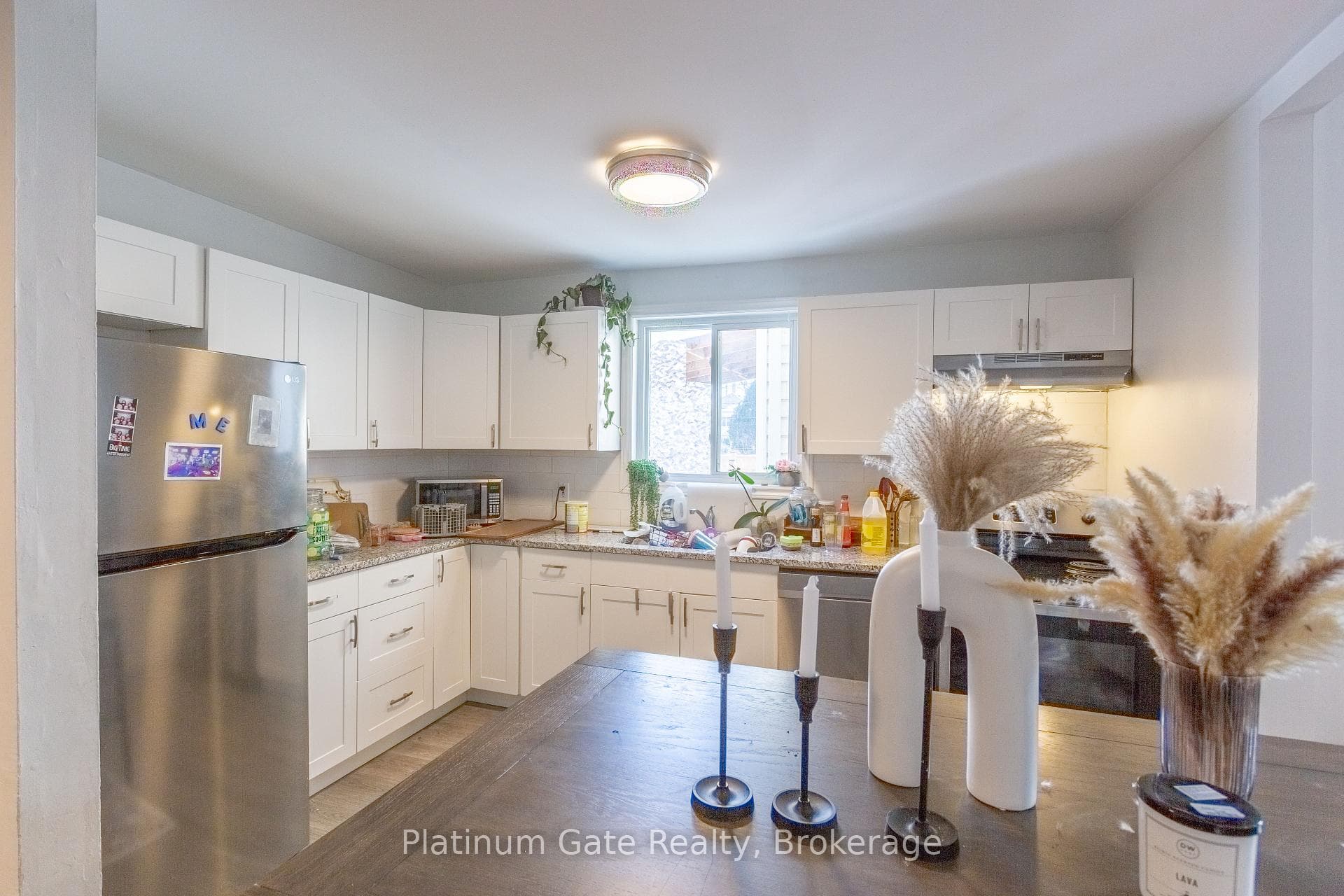 1040 Gladstone Avenue photo 5