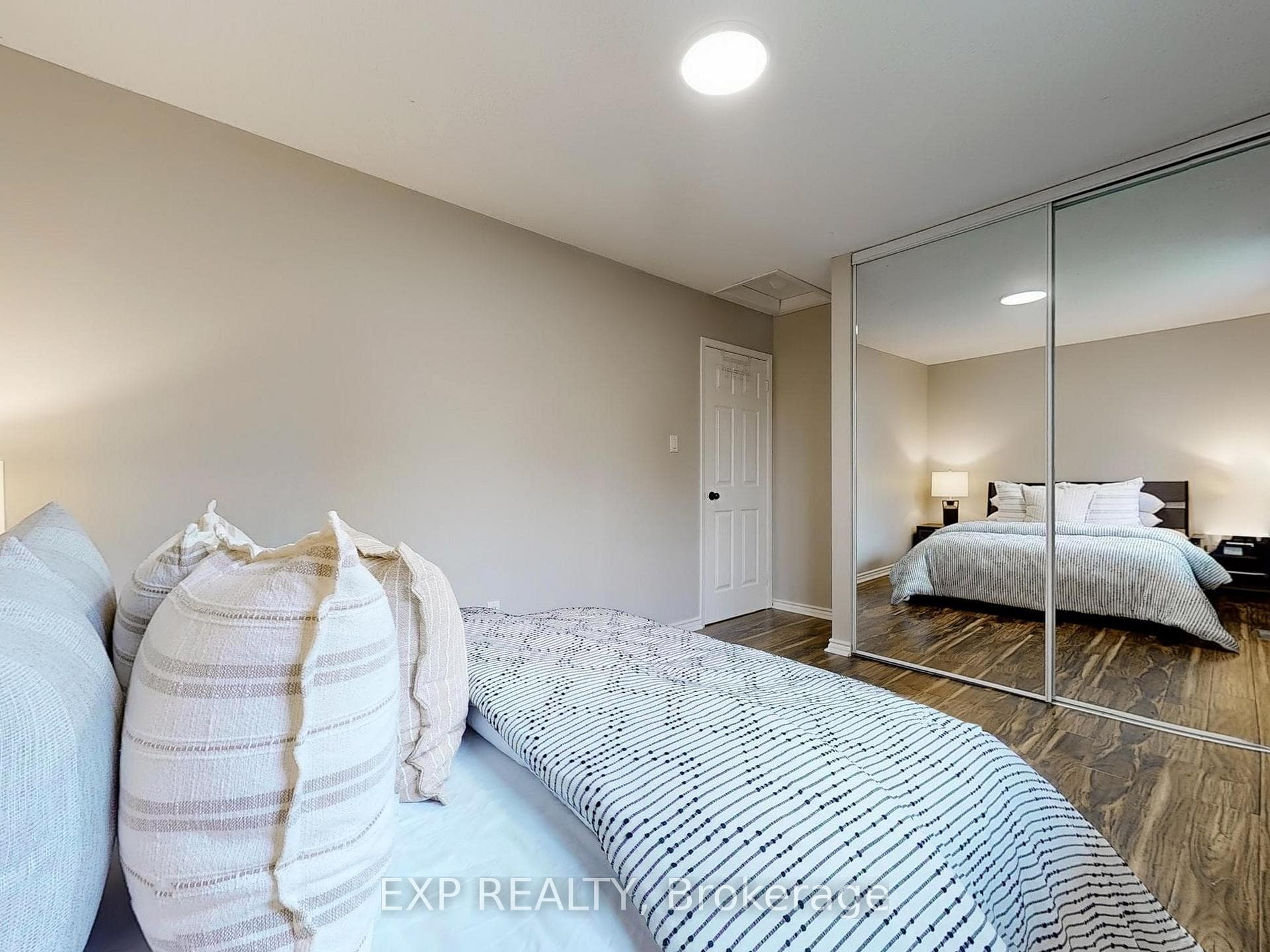 19 Kenscott Road photo 35
