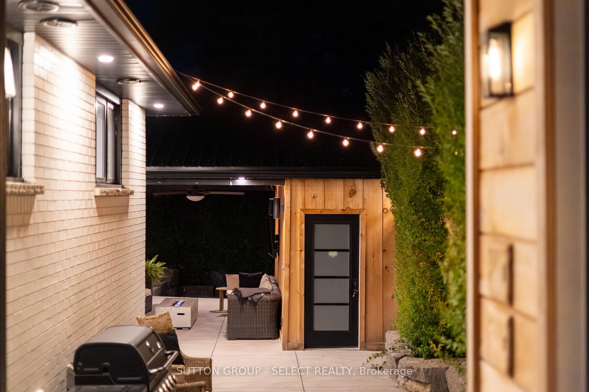Seamless flow throughout backyard