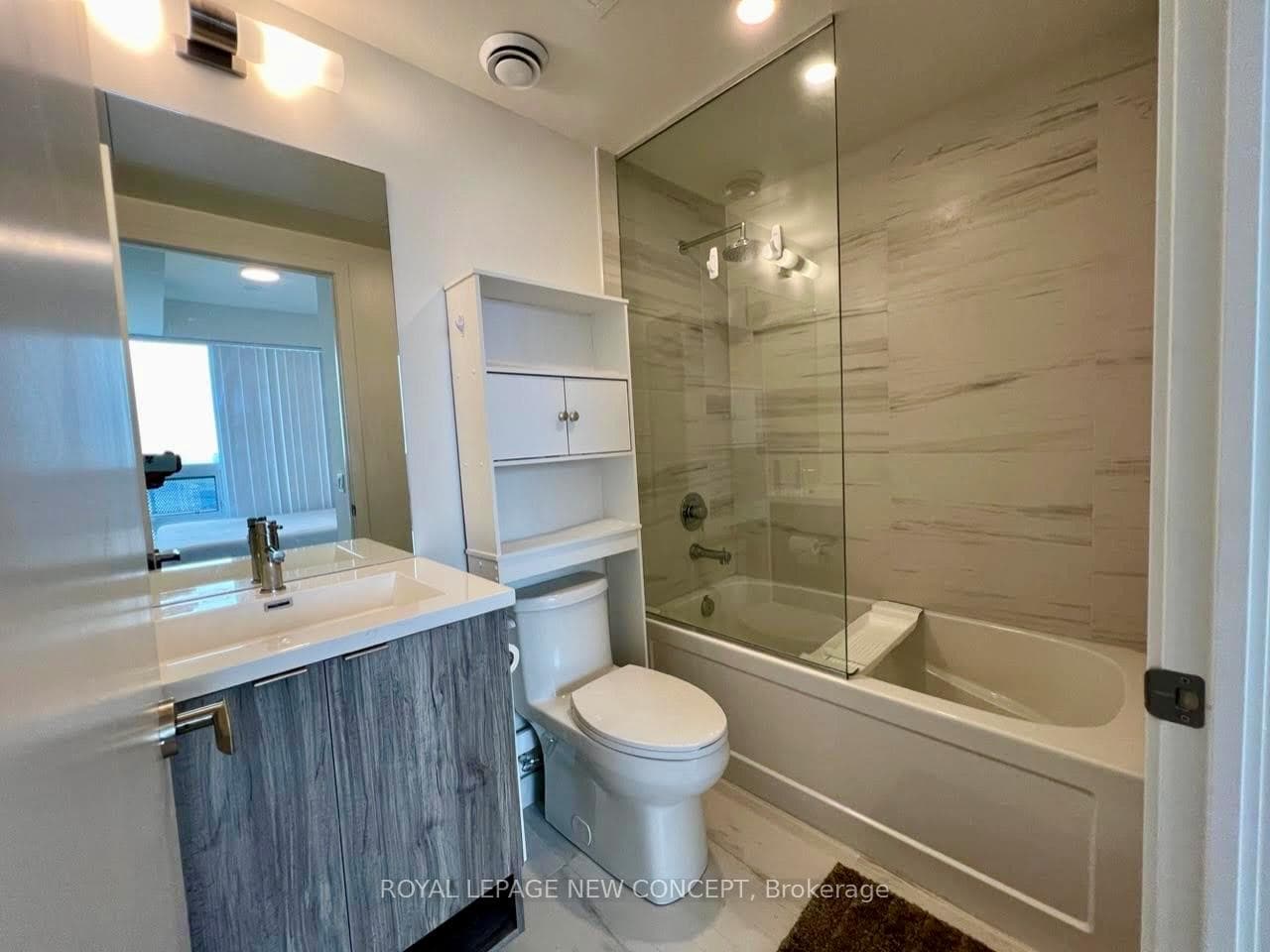 138 Downes Street Unit 7302 photo 20