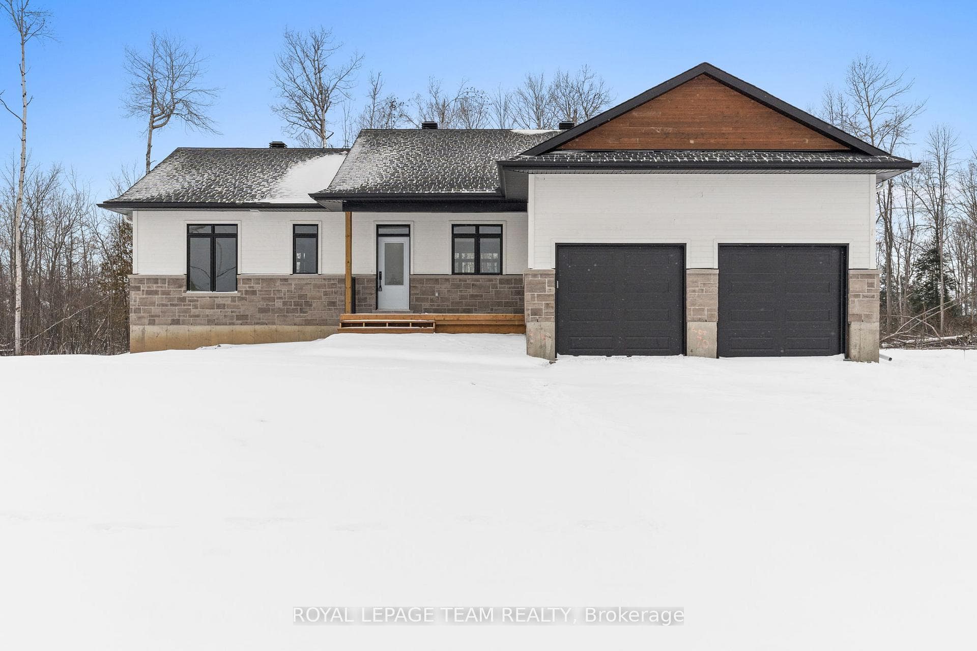 54 TENNANT Drive photo 1