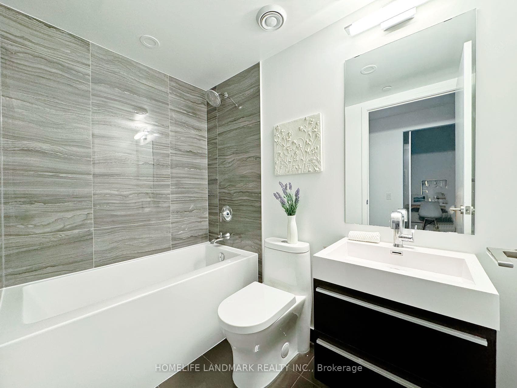 39 Roehampton Avenue Unit 2810 photo 15