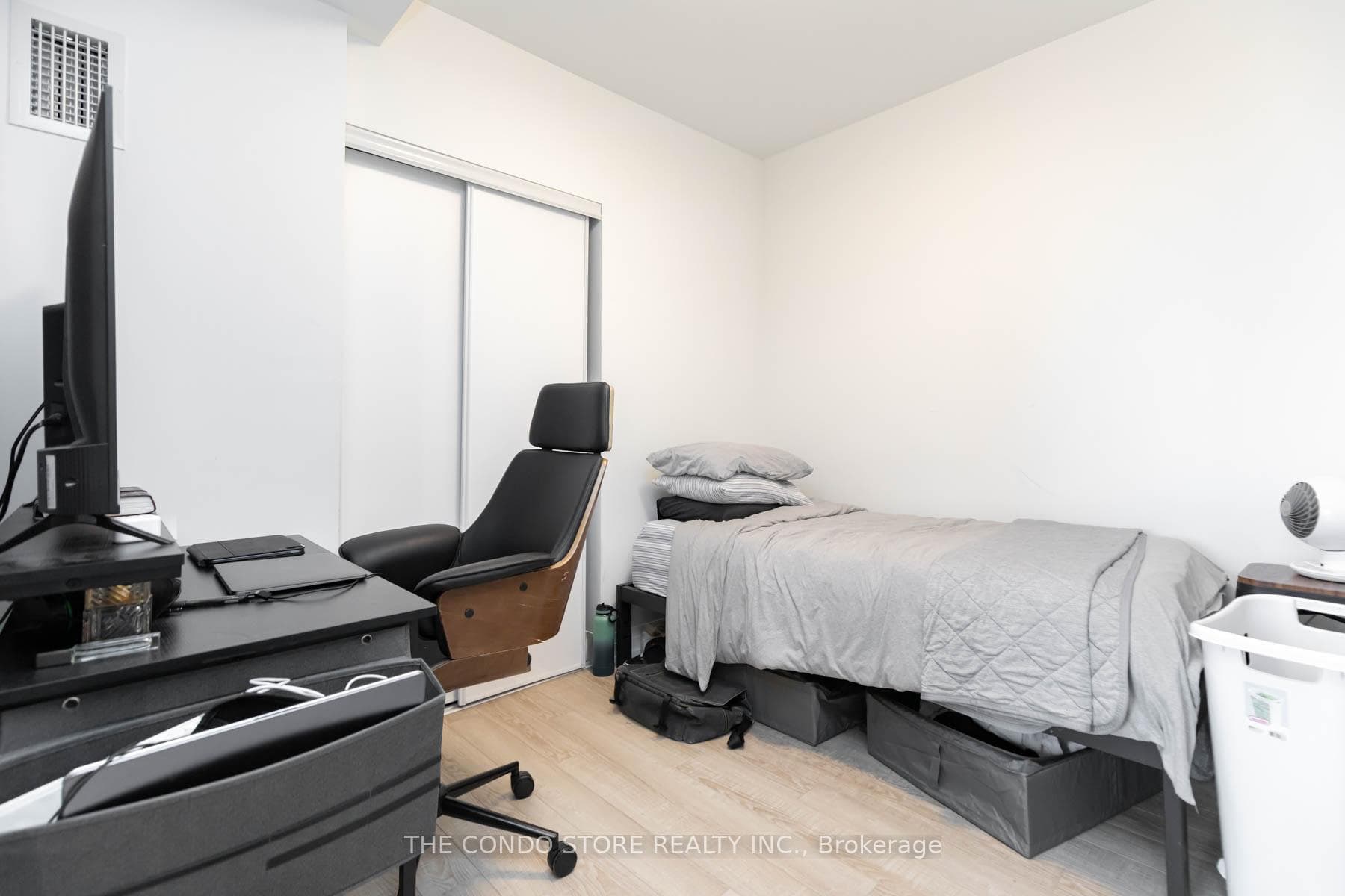 286 Main Street Unit 1408 photo 18