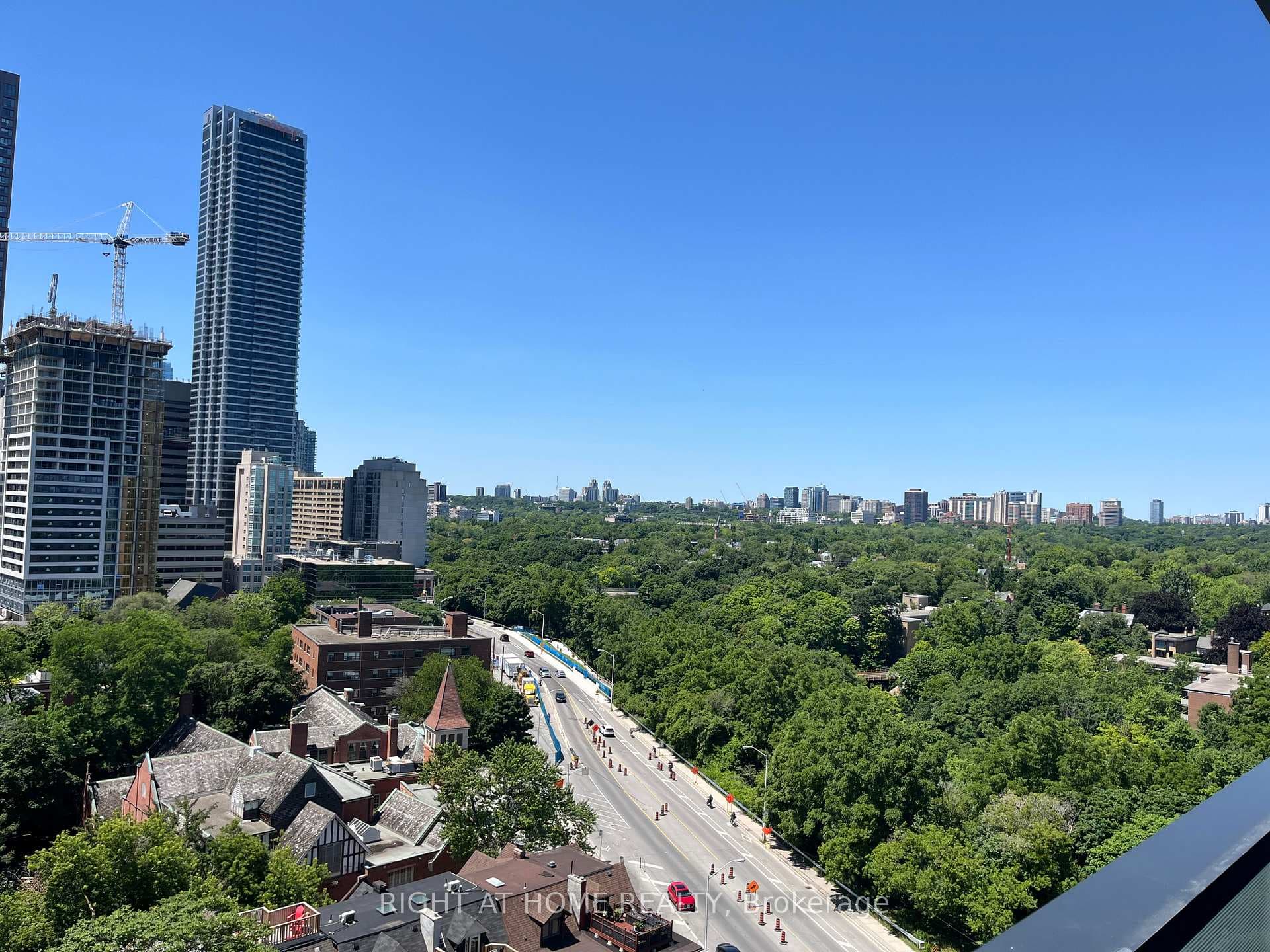 575 Bloor Street Unit 1211 photo 8