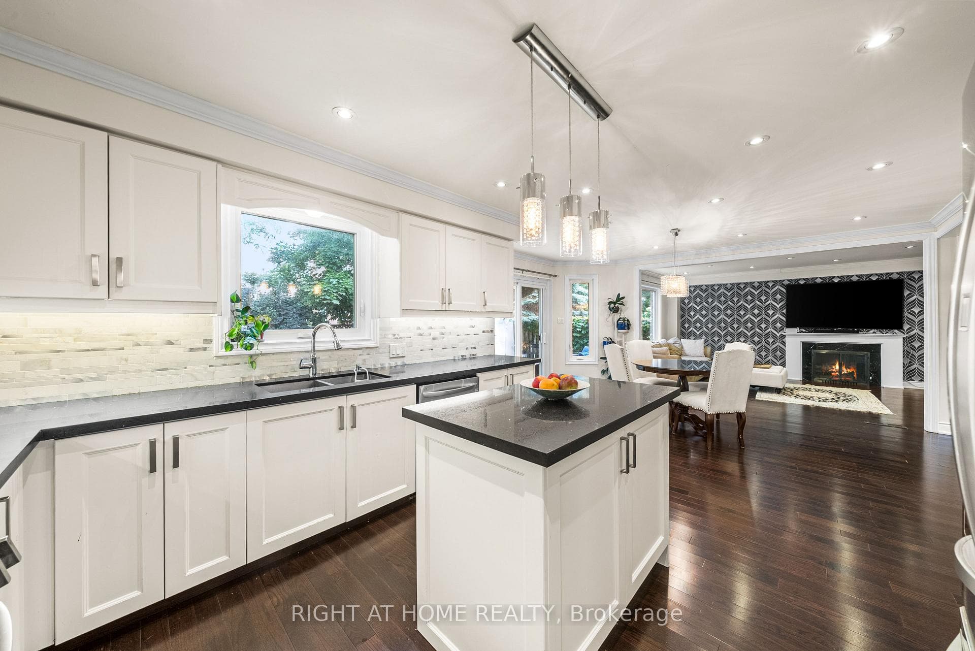 5 Stave Crescent photo 31
