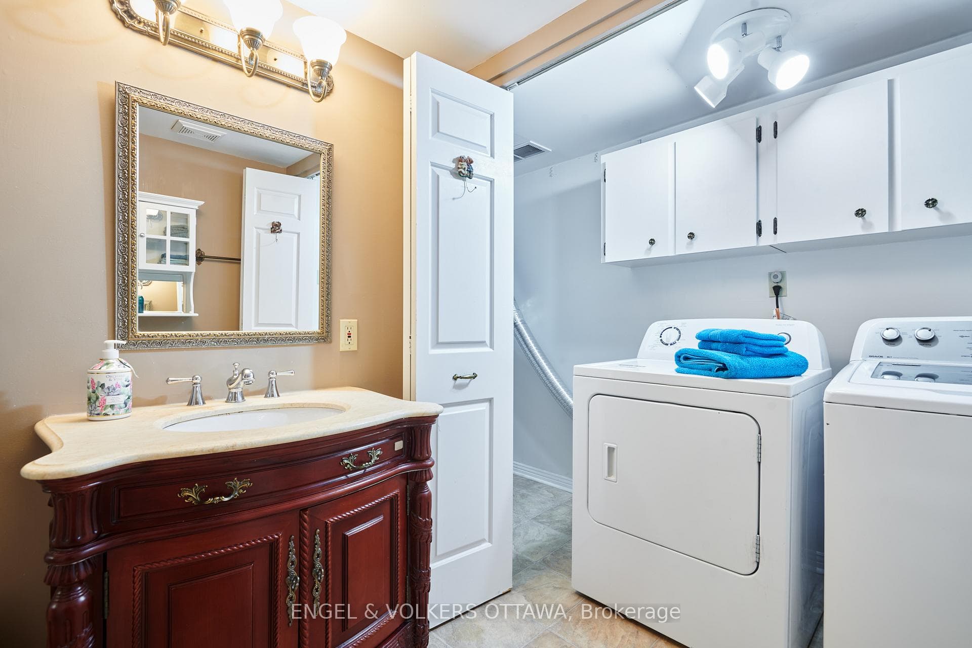 2123 Blue Jay Crescent photo 23