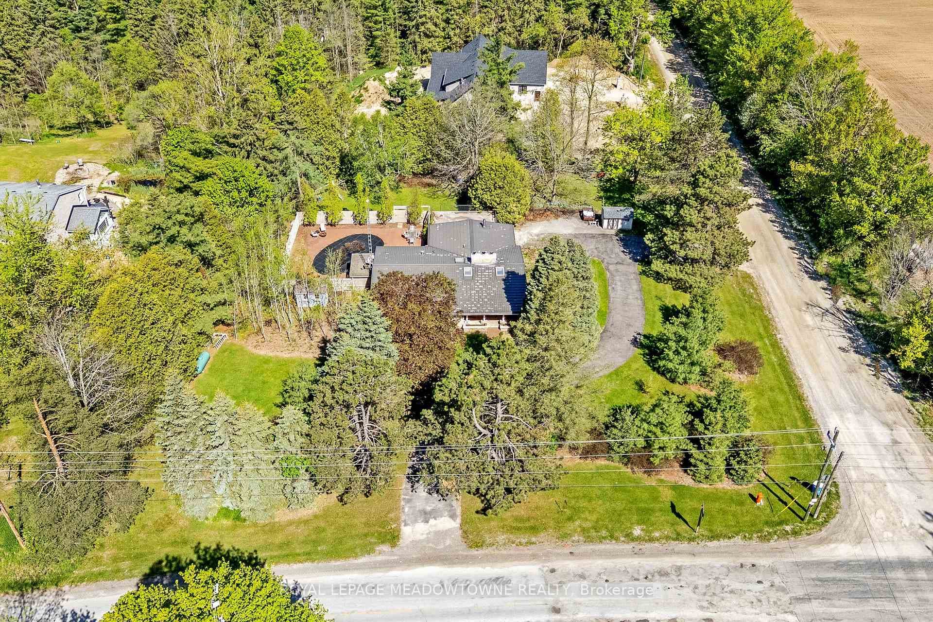 8988 Halton Erin Townline photo 49