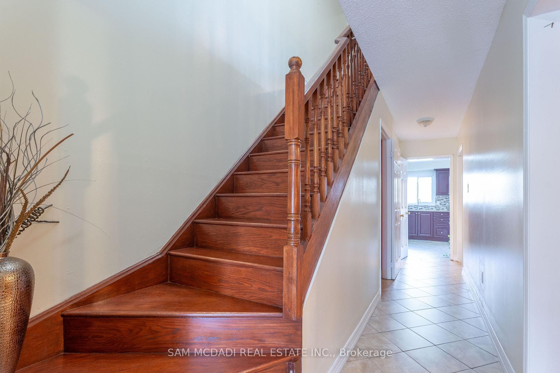 382 Assiniboine Trail photo 7