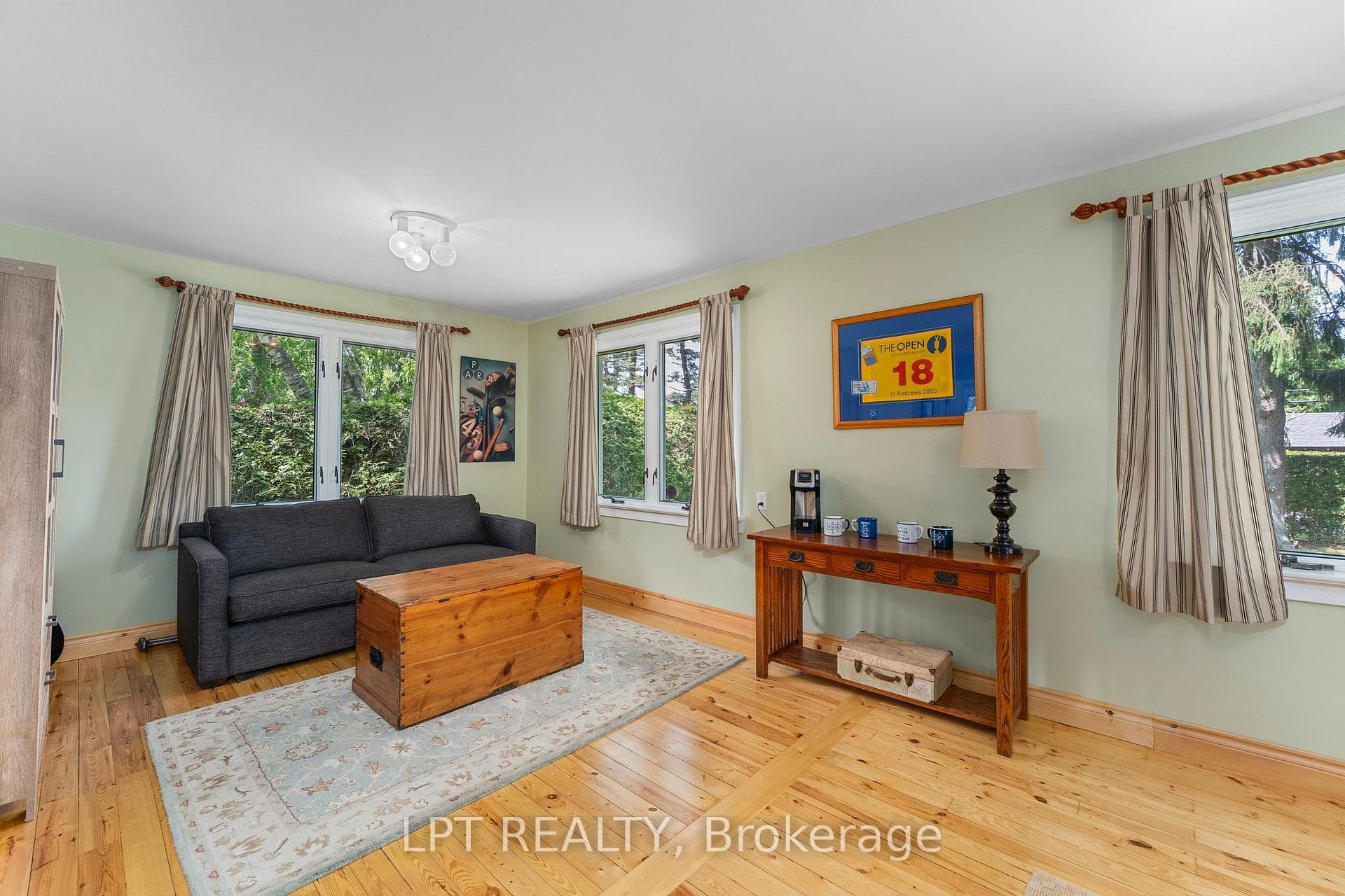 101 Hedge Road photo 29