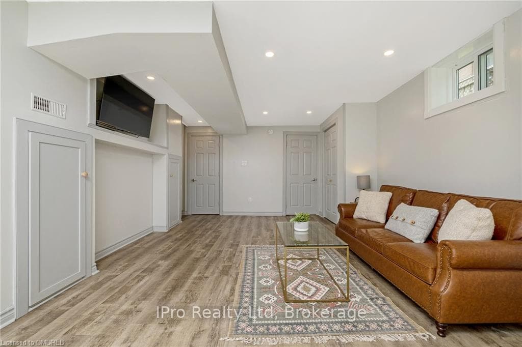 173 PRINCE CHARLES Drive photo 26