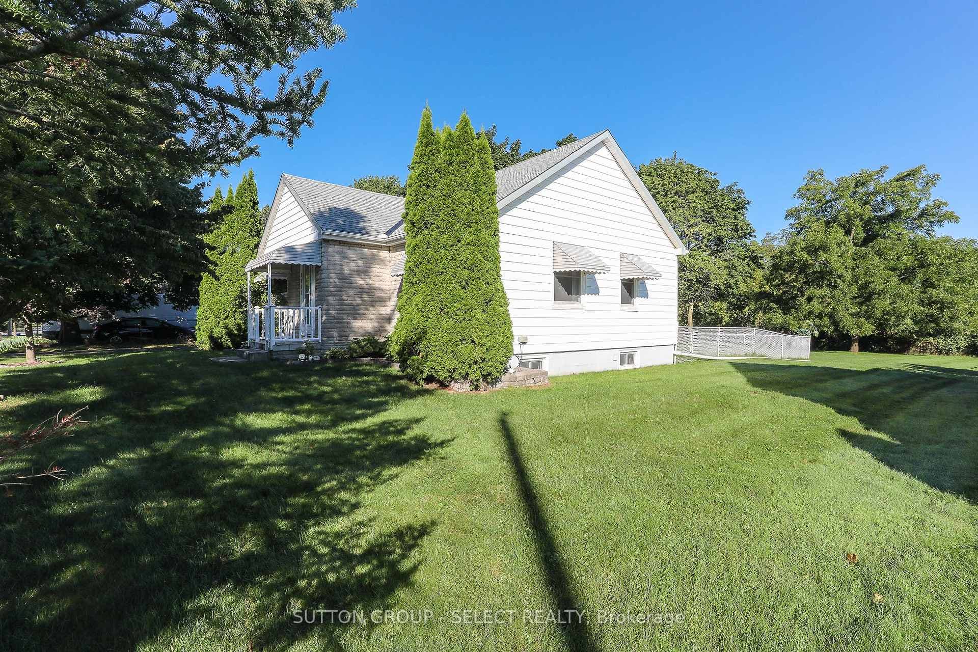 1866 Avalon Street photo 3