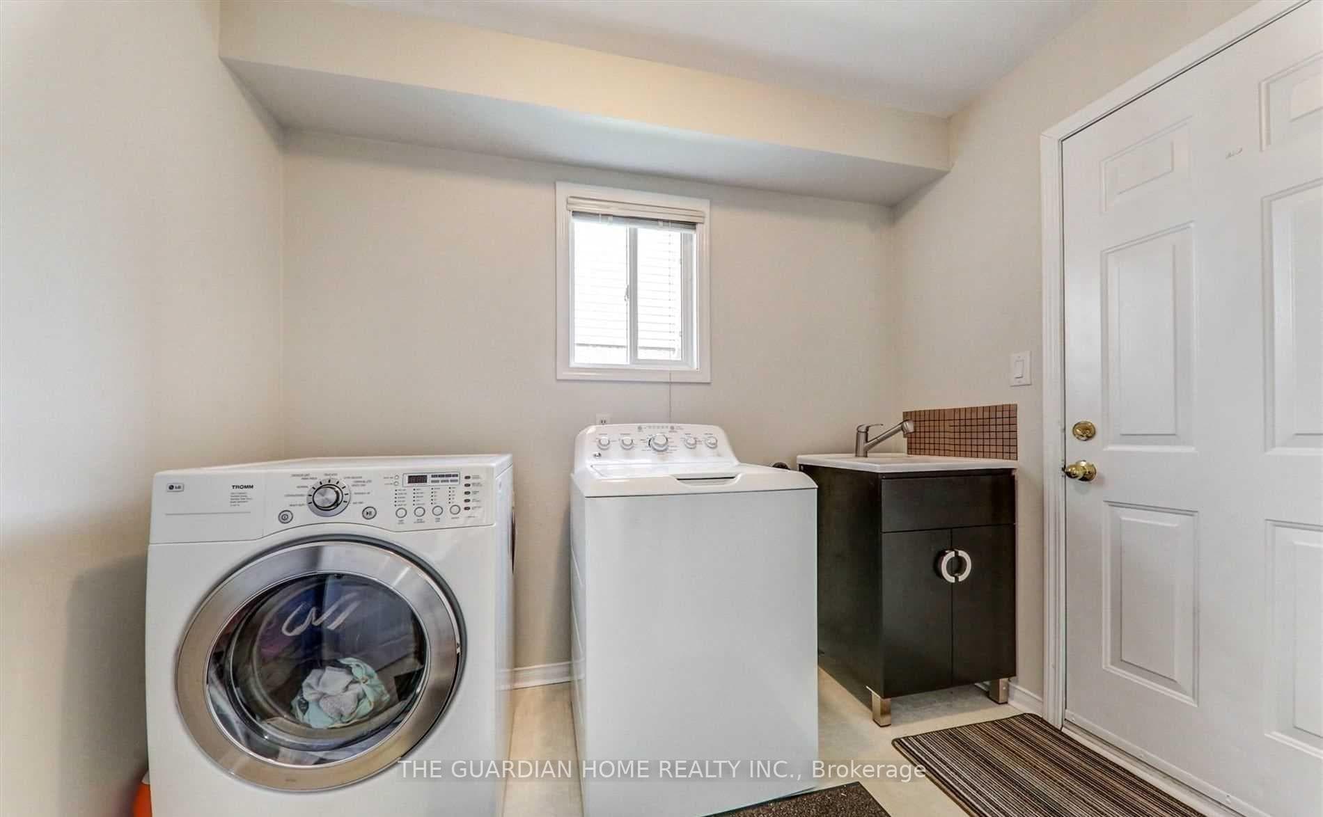 4 Edgerton Drive photo 18