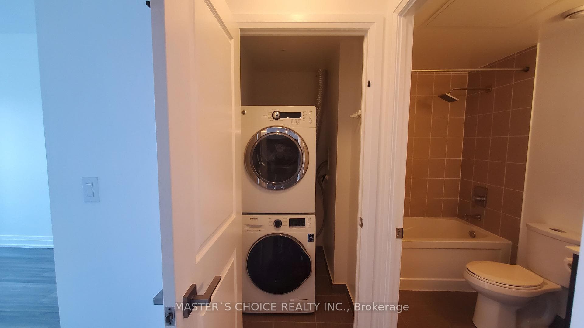 7171 Yonge Street Unit 2311 photo 9