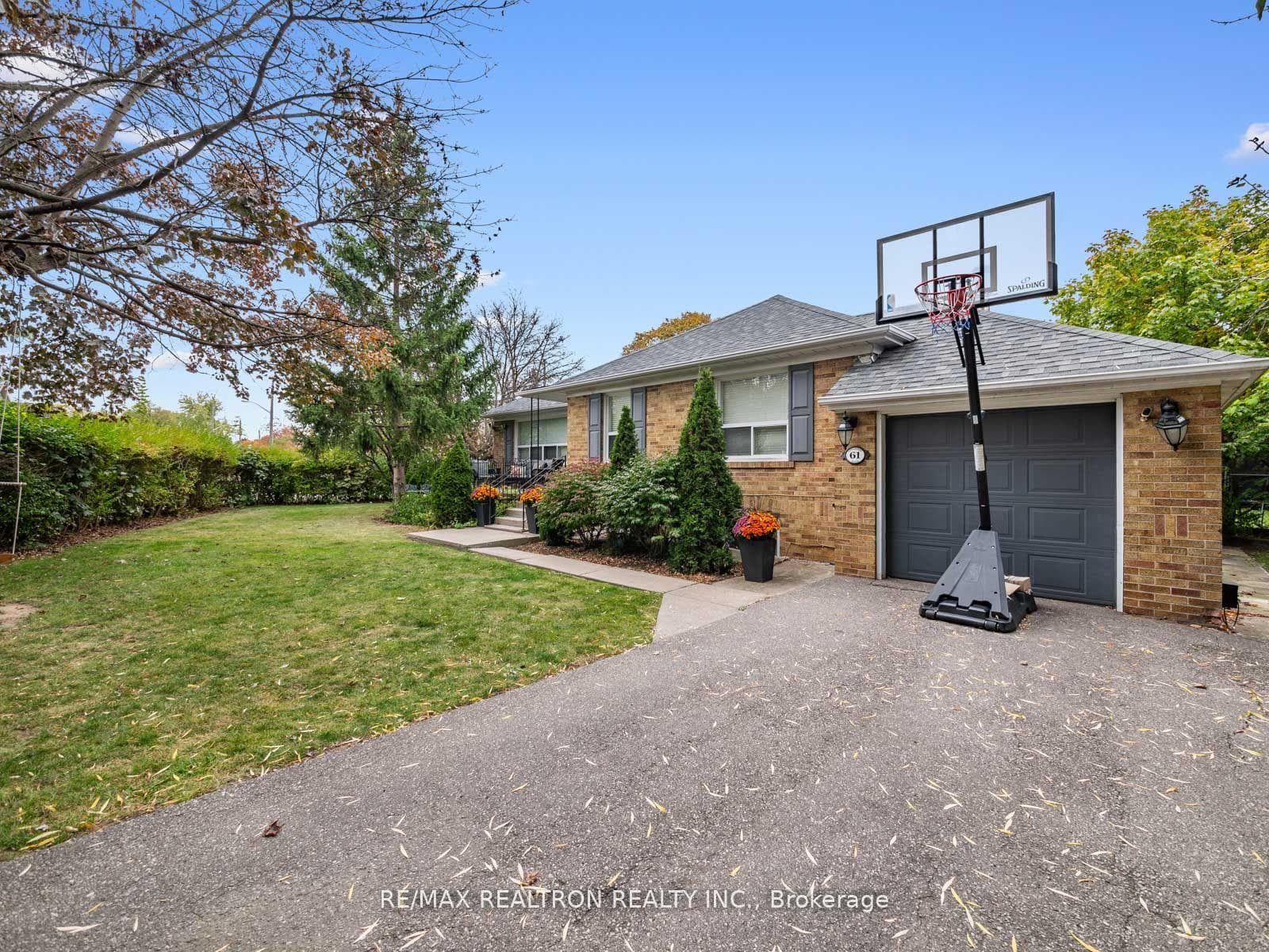 61 Collinson Boulevard photo 24