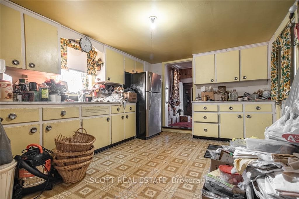 480 BLANK Street photo 4