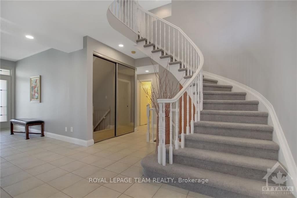 60 BIRCHFIELD Avenue photo 16