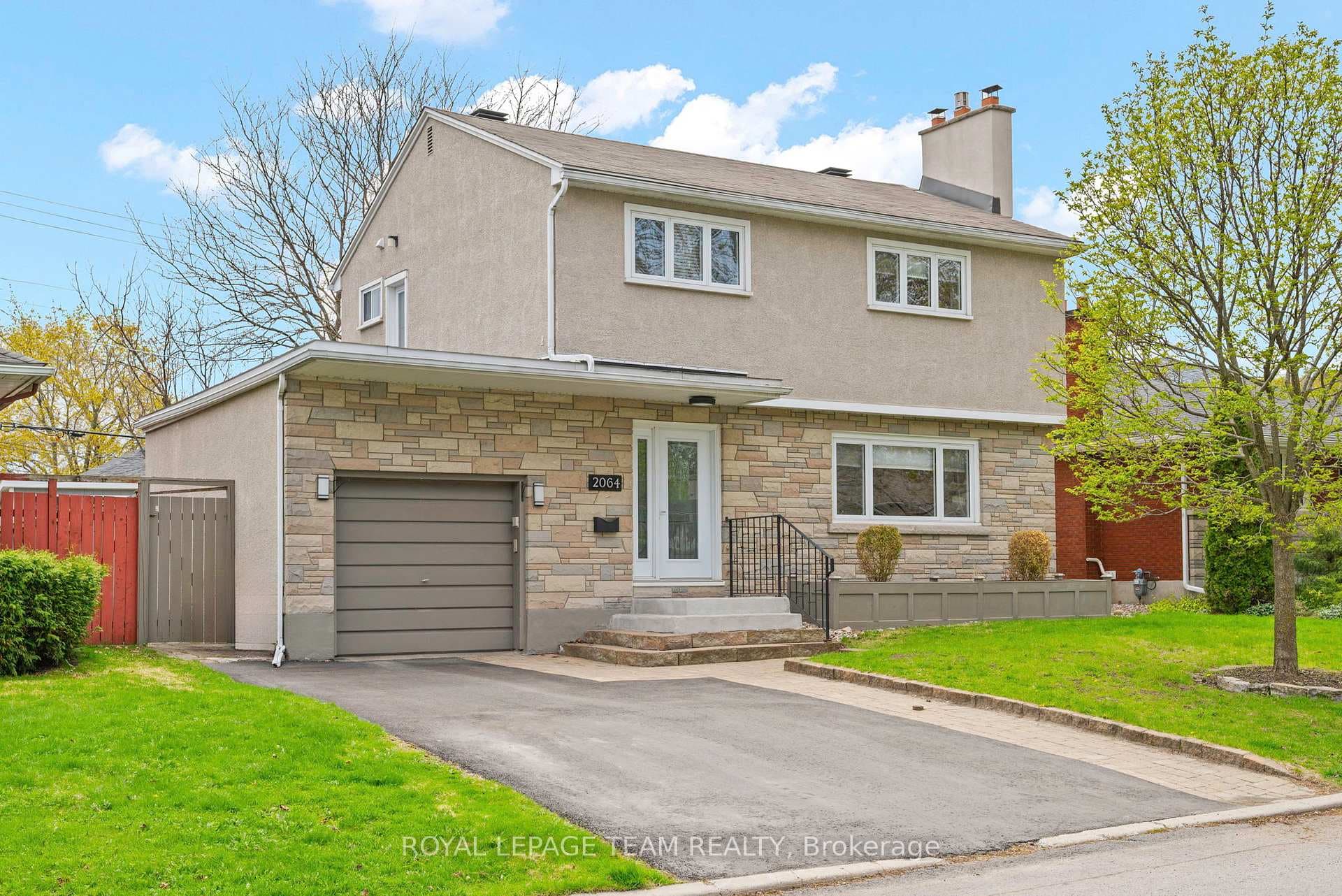 2064 Neepawa Avenue photo 1