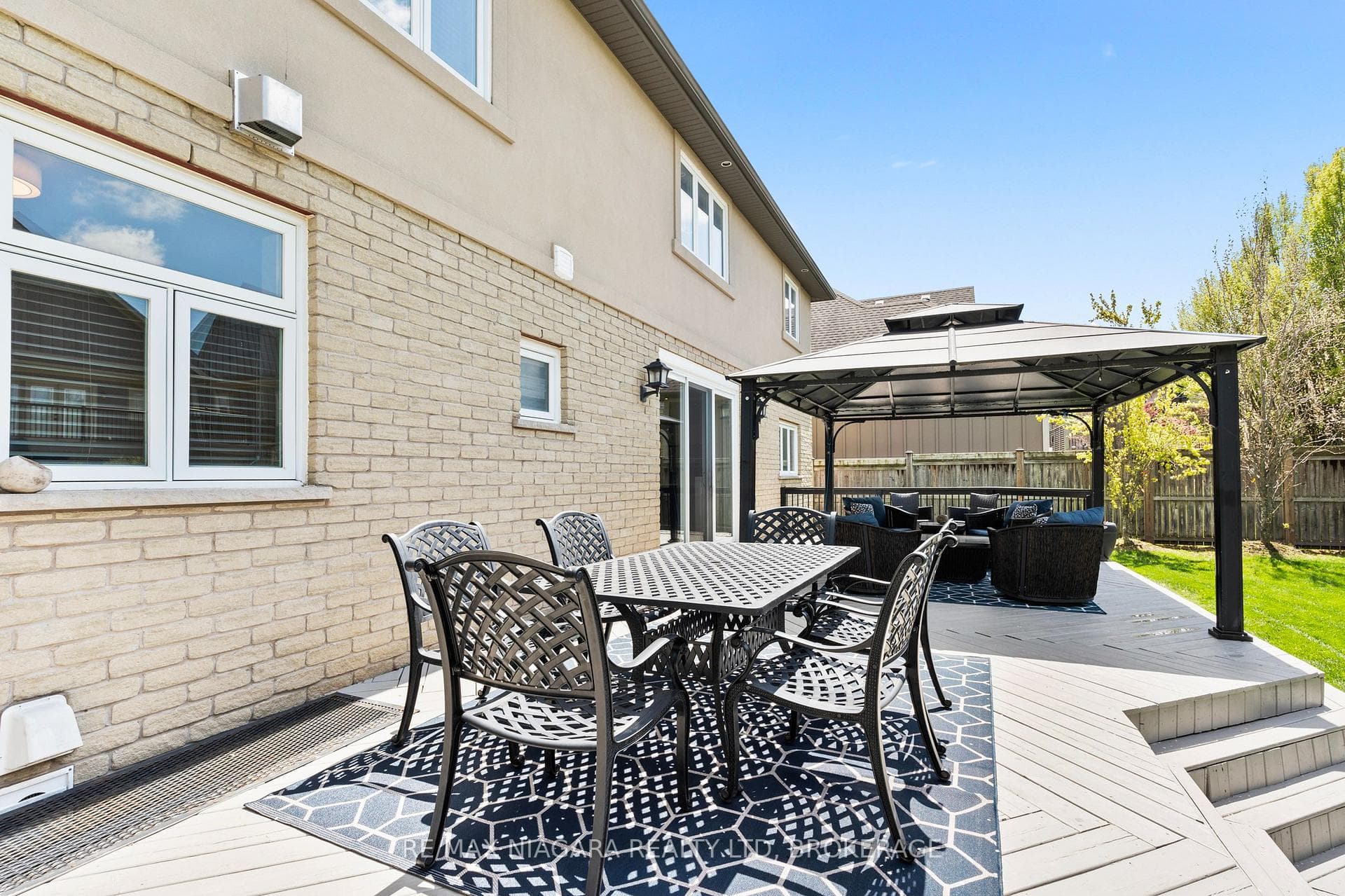 24 Red Haven Drive photo 43
