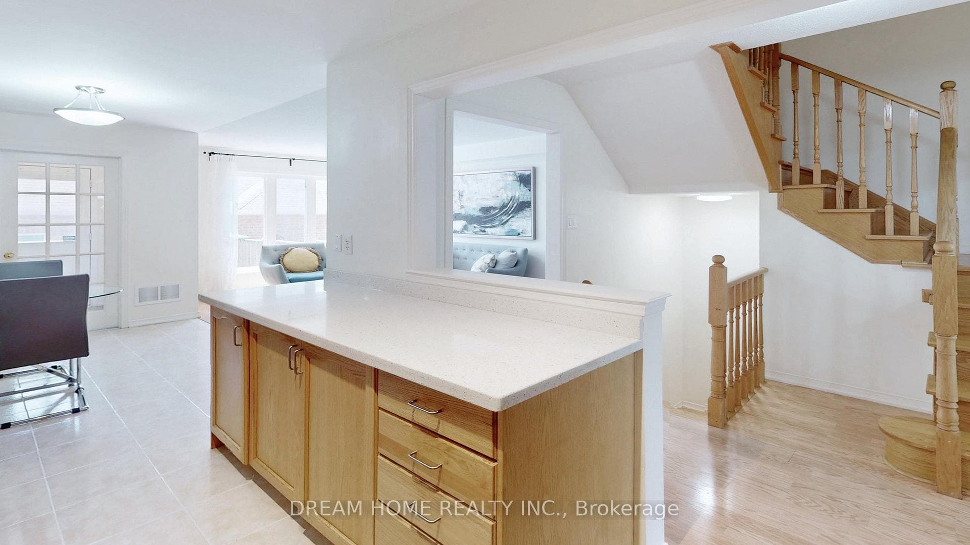 1085 Bur Oak Avenue photo 8