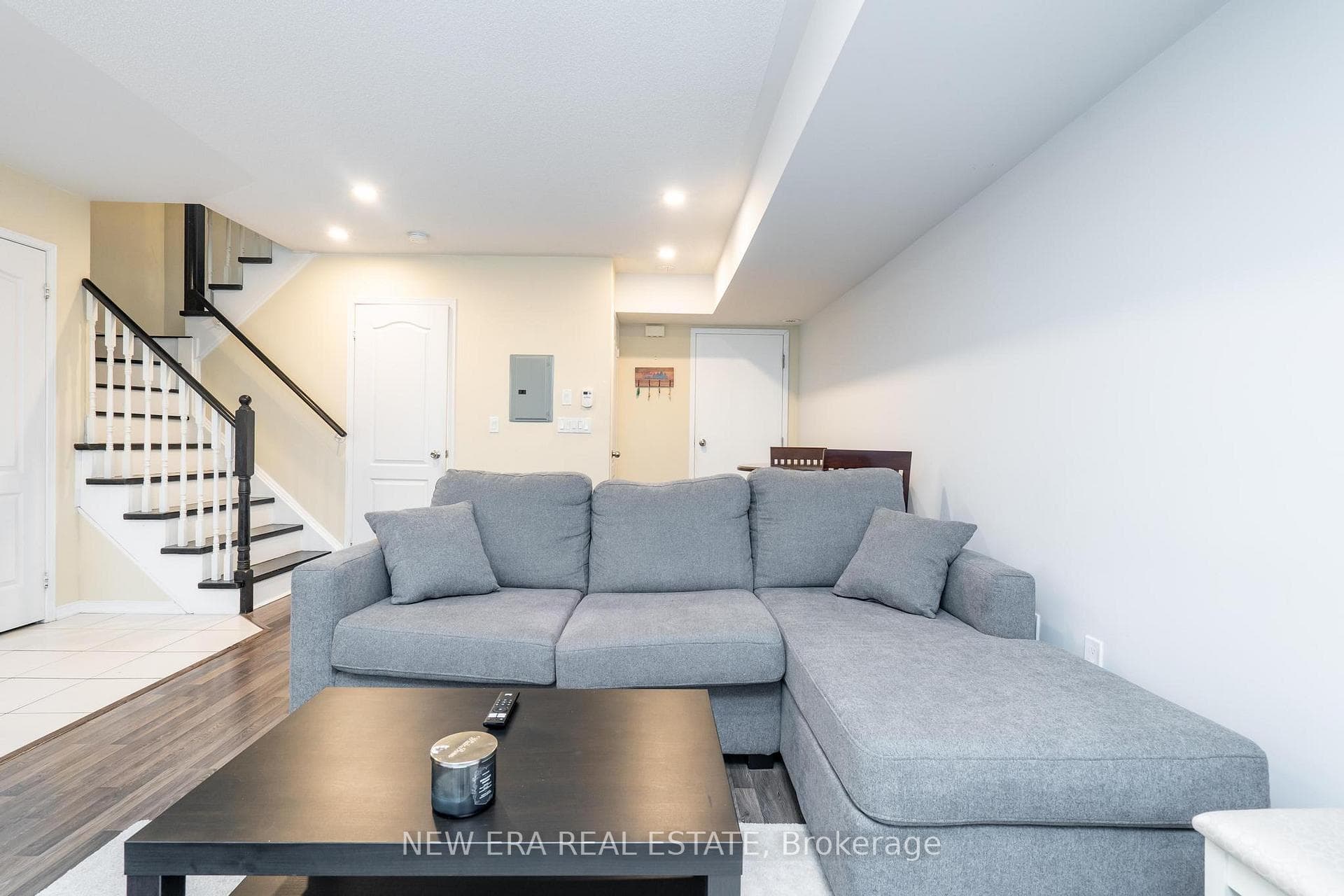 138 Widdicombe Hill Boulevard Unit 709 photo 10