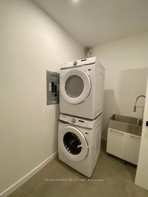 862 Pape Avenue Unit 3 photo 11