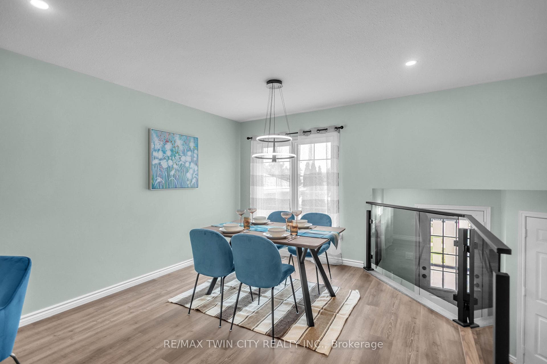 4 Dowden Avenue photo 11