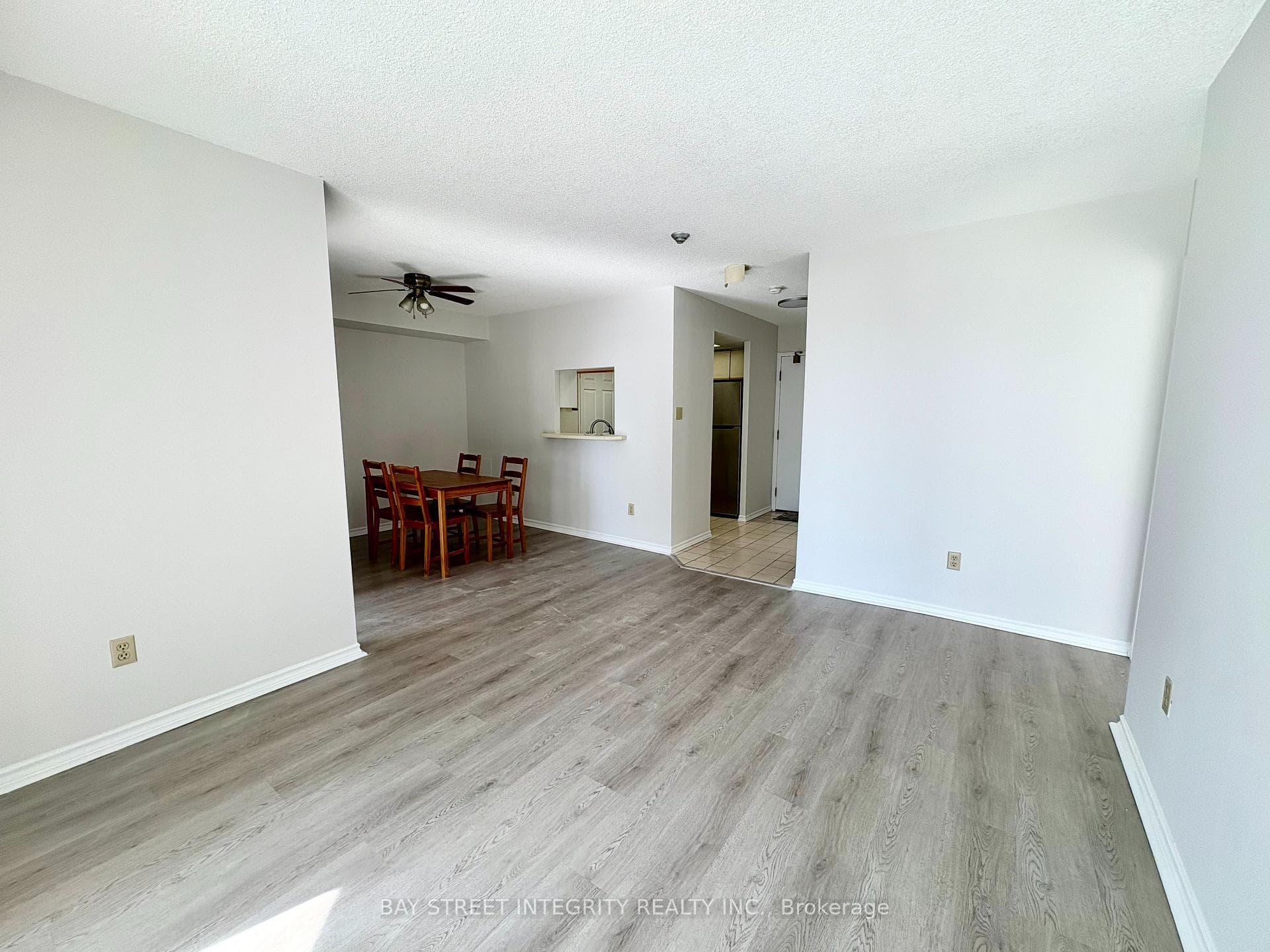 265 Enfield Place Unit 1011 photo 6