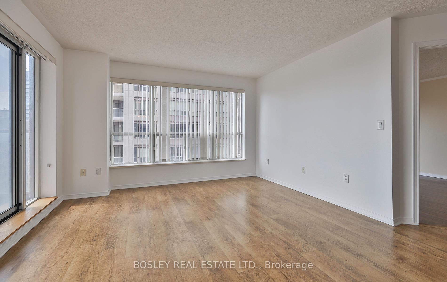 909 Bay Street Unit 2401 photo 11