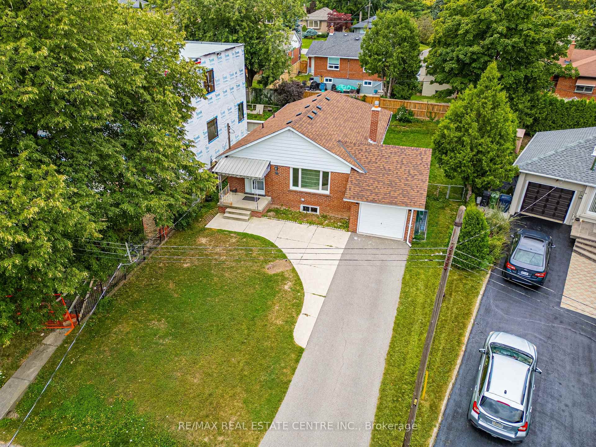 24 Duncairn Drive photo 2