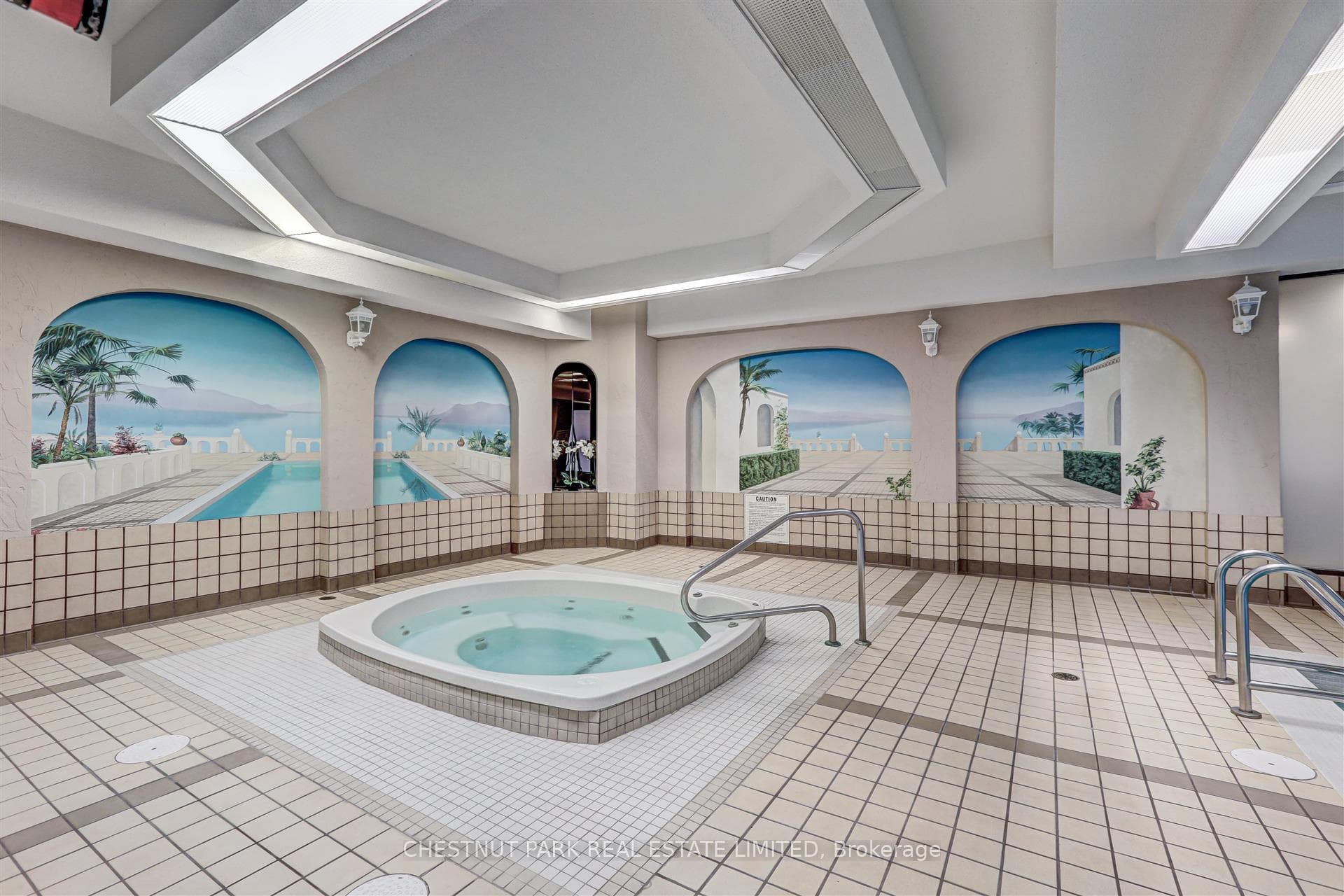130 Carlton Street Unit 1207 photo 28