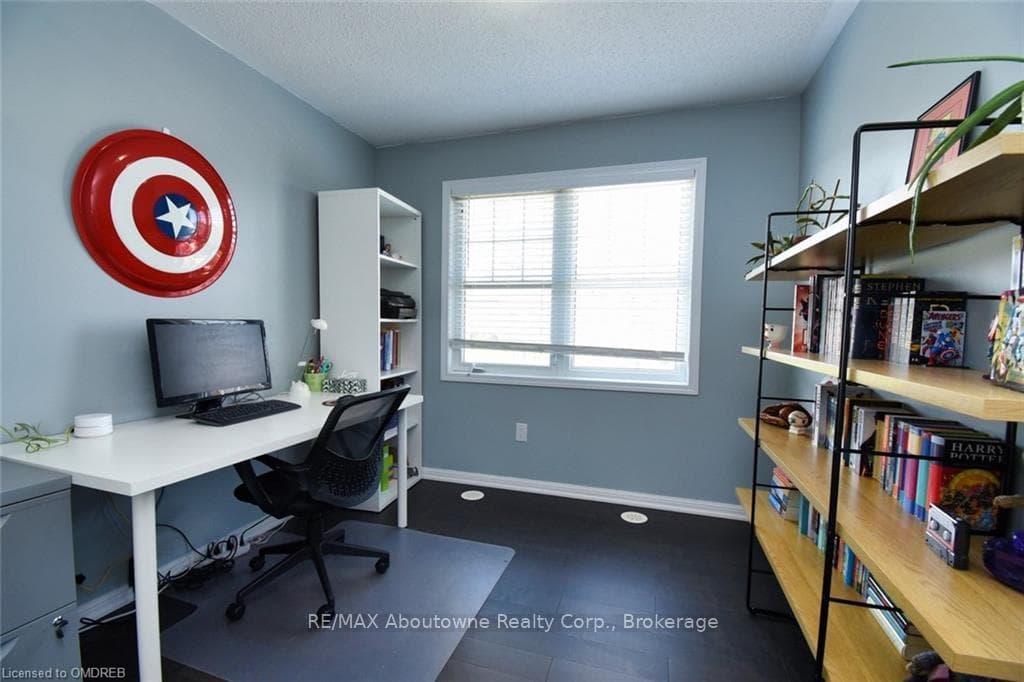 566 PHARO Point photo 27