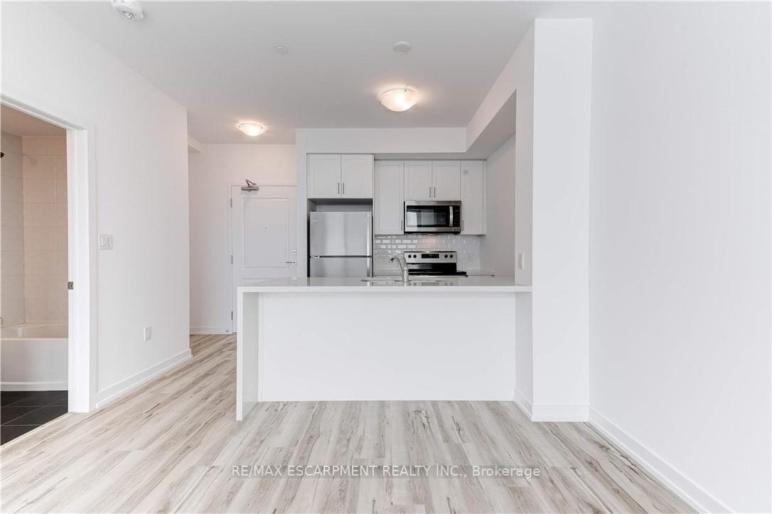 450 Dundas Street Unit 1204 photo 23