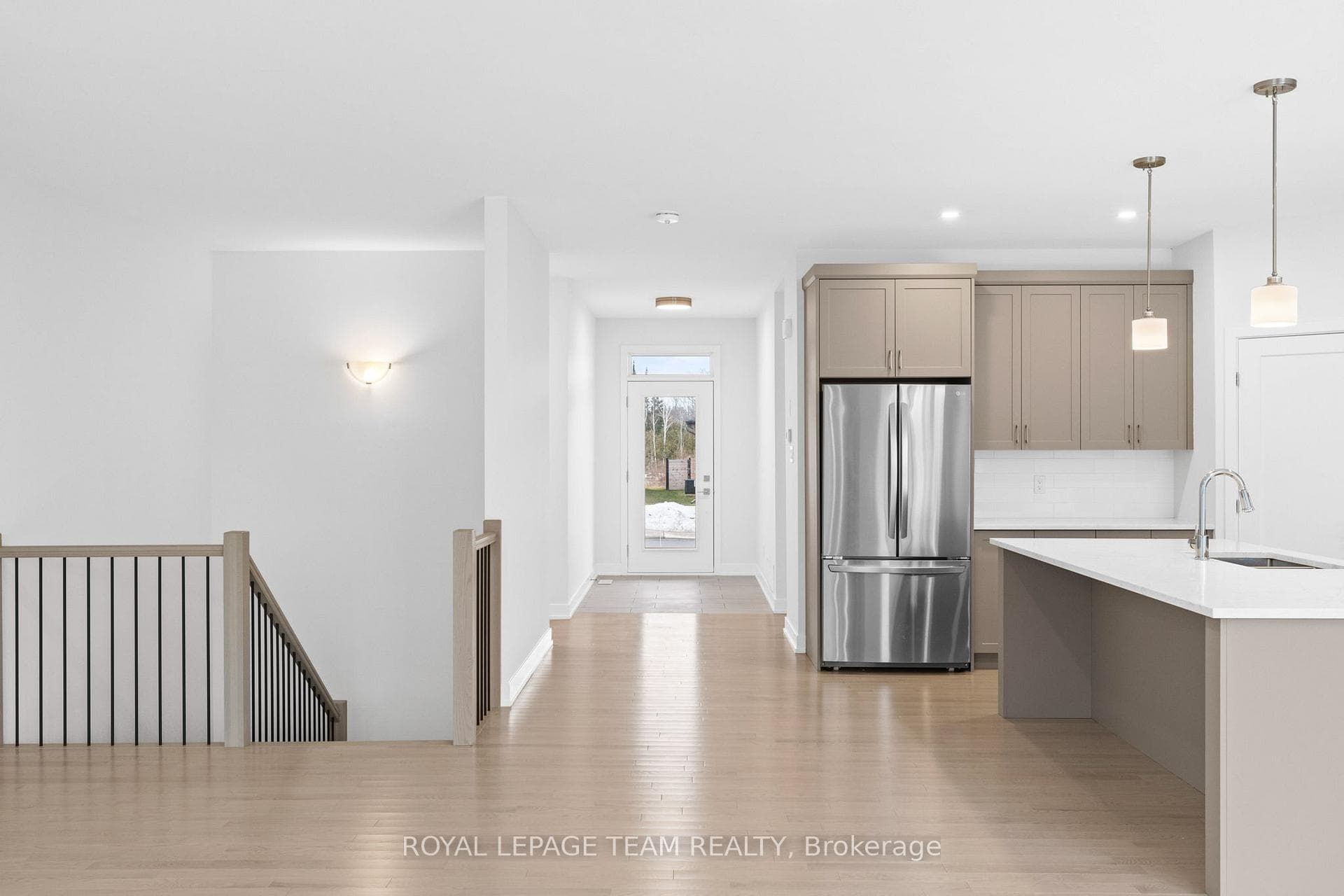295 WOOD Avenue photo 17