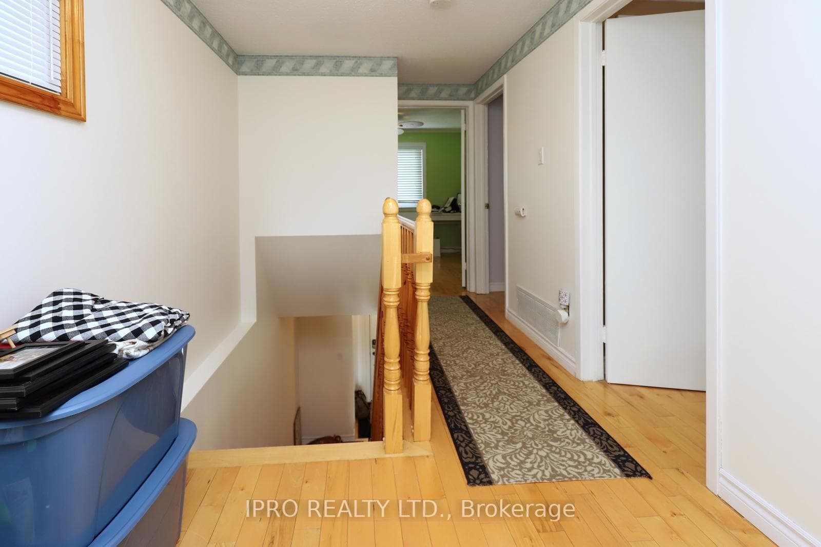 26 Wimbledon Court photo 18