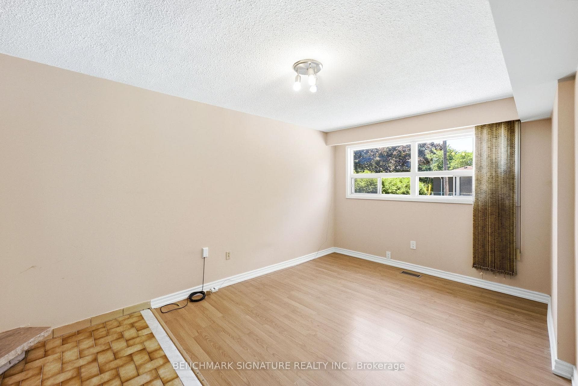 51 Baybrook Crescent photo 6