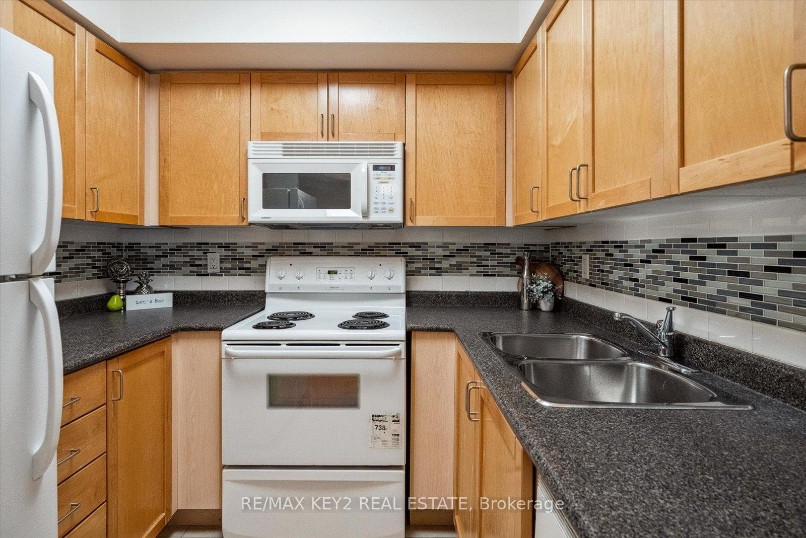 30 Harrison Garden Boulevard Unit 206 photo 7