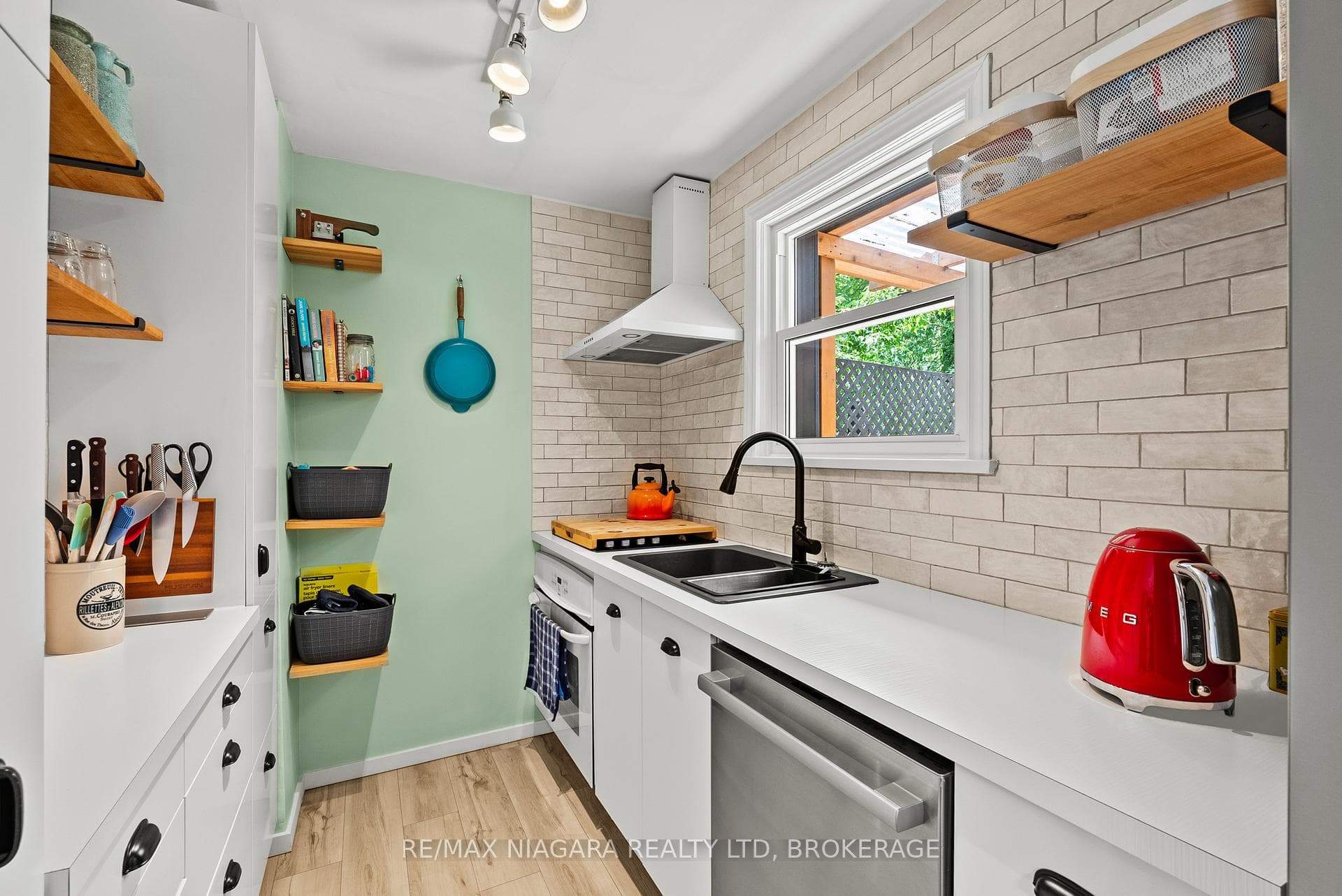 83 Devon Road photo 22