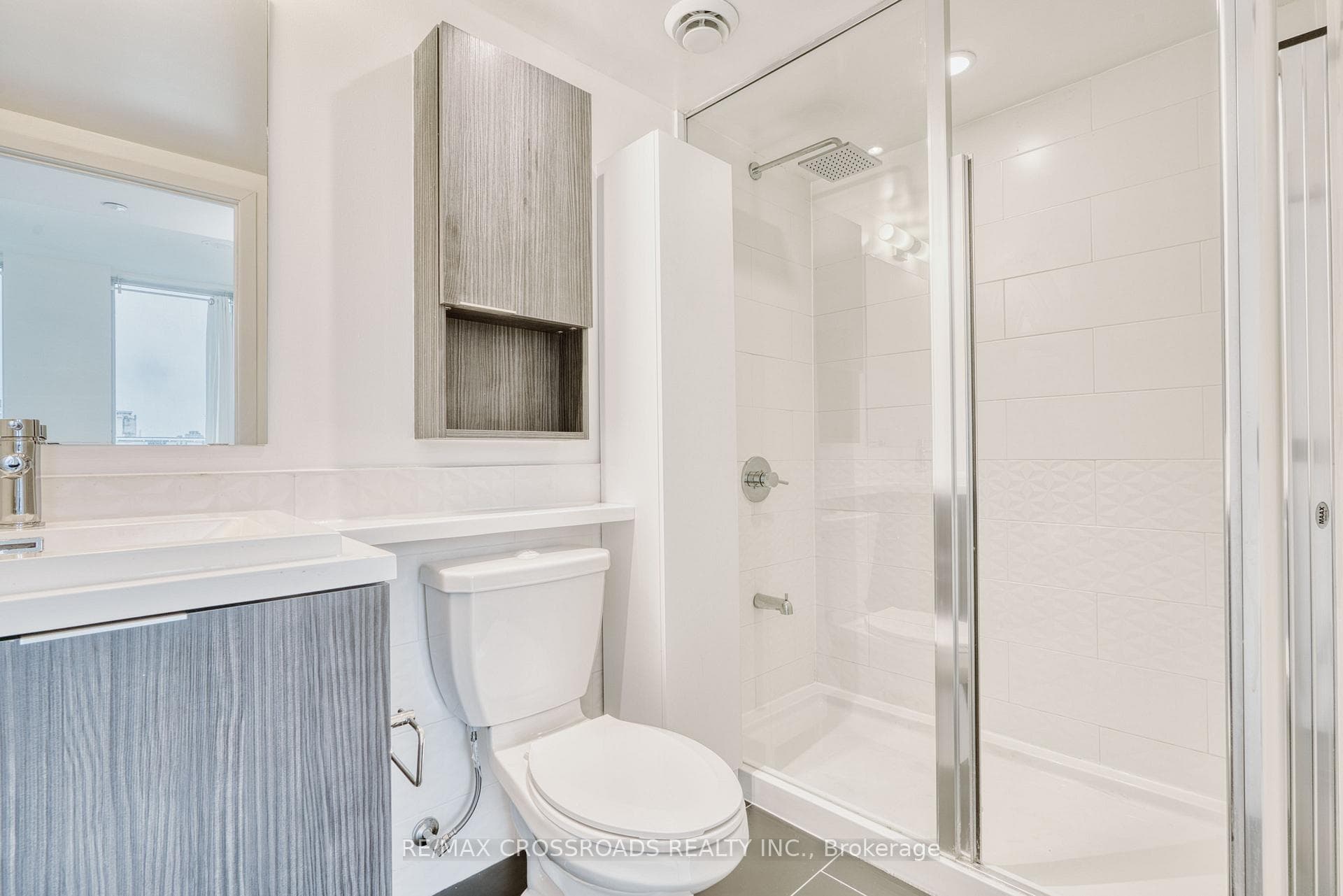 2 Sonic Way Unit 710 photo 12